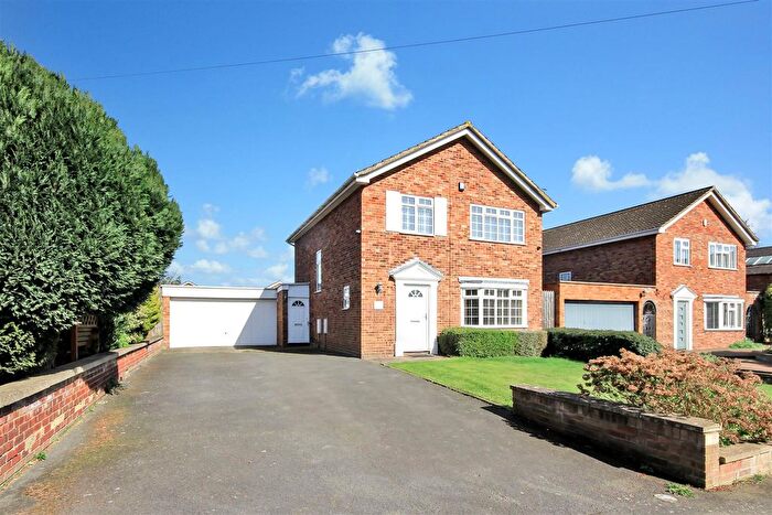 4 Bedroom Detached House To Rent In Debdale Road, Wellingborough, NN8