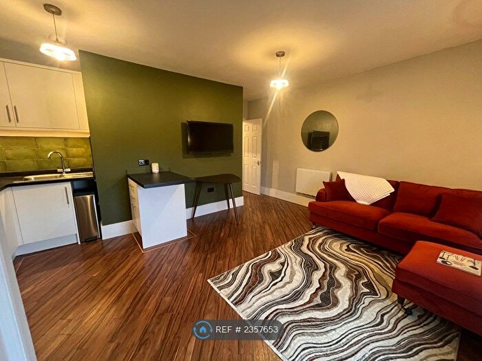 1 Bedroom Flat To Rent In Ashford House, Cheltenham, GL50