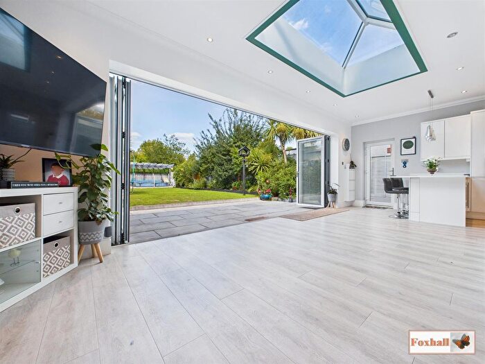 4 Bedroom Detached House For Sale In Foxhall Road, Ipswich, IP3