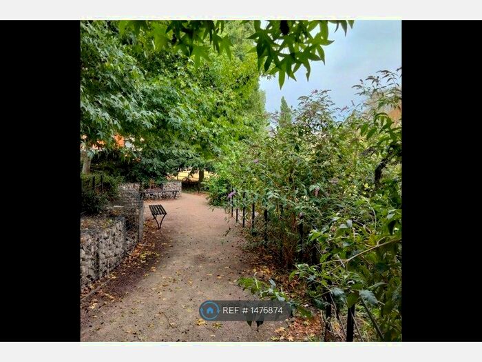 2 Bedroom Flat To Rent In Rotary Way, Colchester, CO3