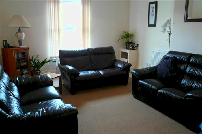 4 Bedroom Maisonette To Rent In High Street, Shirehampton, BS11