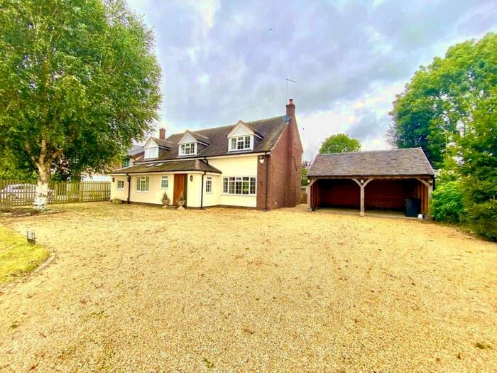 4 Bedroom Detached House For Sale In Checkley Lane, Wrinehill, Crewe, Staffordshire, CW3