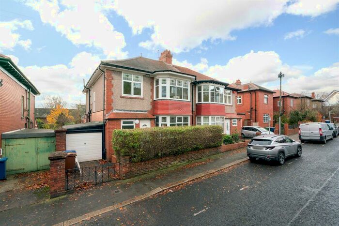 4 Bedroom Semi-Detached House To Rent In Lynnwood Avenue, Fenham, NE4