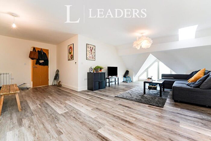 2 Bedroom House To Rent In London Road, Tetbury, GL8