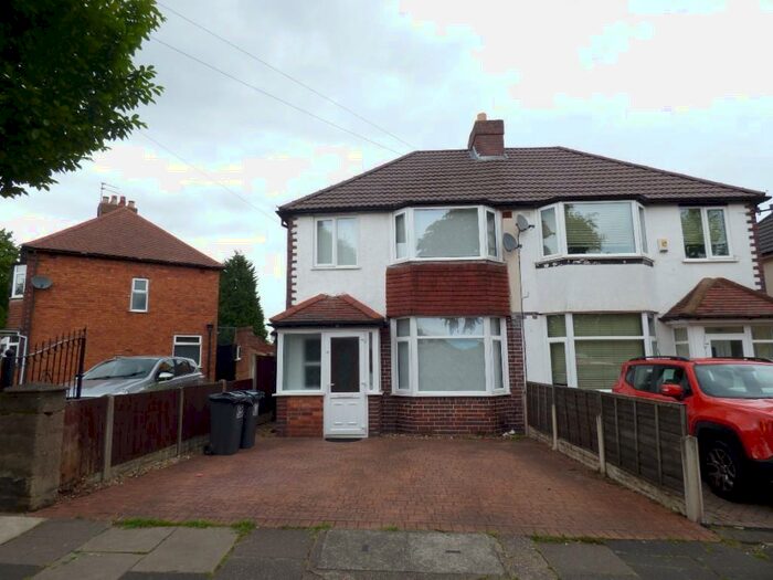 3 Bedroom Semi-Detached House To Rent In Tresham Road, Birmingham, B44