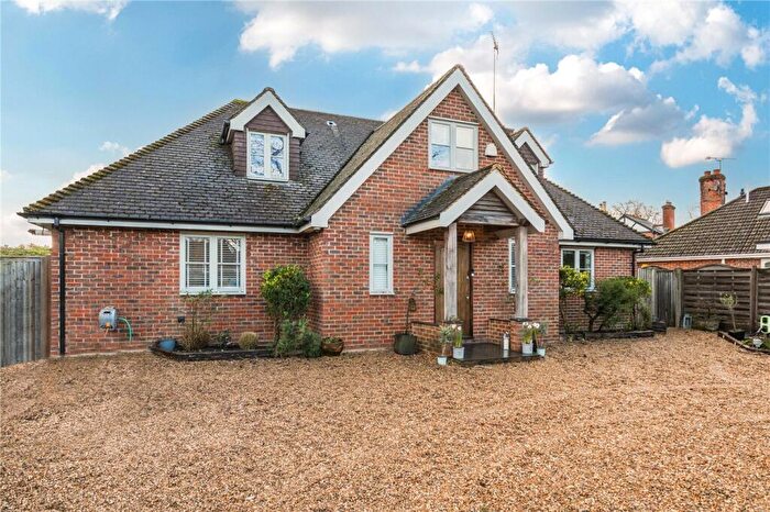 4 Bedroom Detached House For Sale In Fullers Road, Rowledge, Farnham, Surrey, GU10