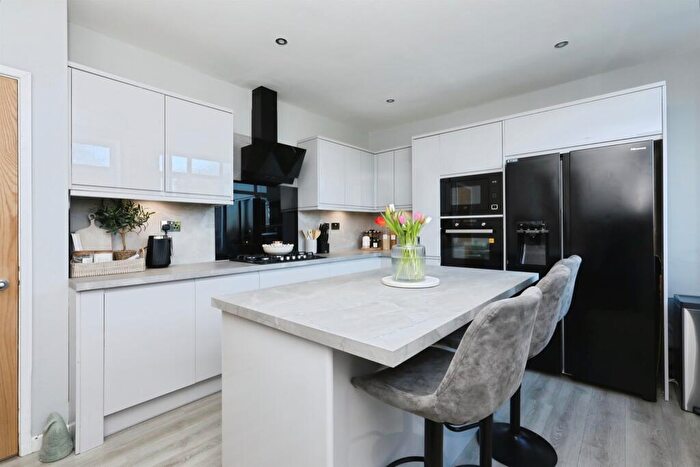 3 Bedroom Semi Detached House For Sale In Clifton Crescent, Sheffield, S9