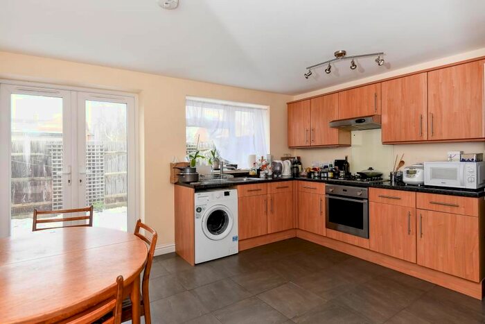 2 Bedroom End Of Terrace House To Rent In John Buchan Road, Headington, OX3