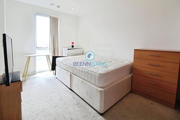 2 Bedroom Flat To Rent In Slough Station, Lexington Apartments, SL2