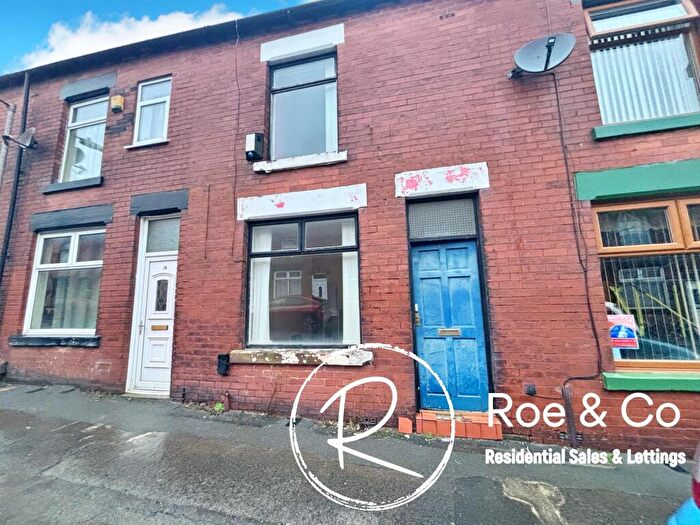 2 Bedroom Terraced House For Sale In Earnshaw Street, Bolton, BL3