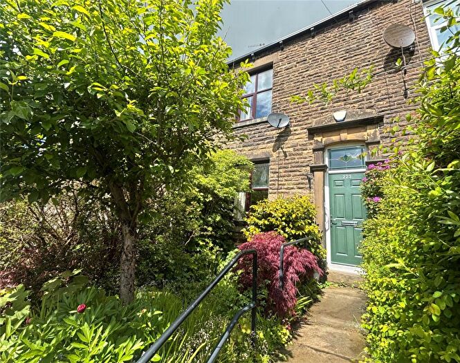 2 Bedroom Terraced House For Sale In Huddersfield Road, Newhey, Rochdale, Greater Manchester, OL16