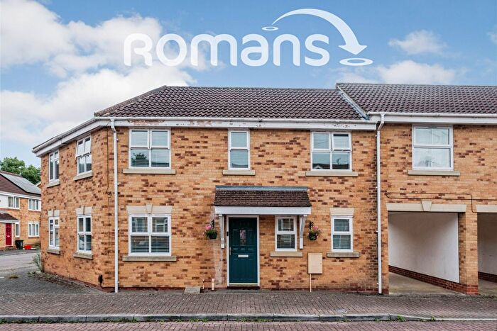 3 Bedroom Property To Rent In Emerson Close, Swindon, SN25