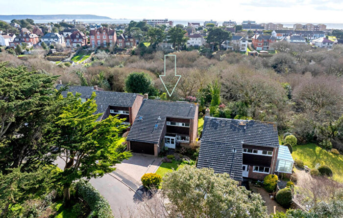 4 Bedroom Detached House For Sale In Studland Drive, Milford On Sea, SO41