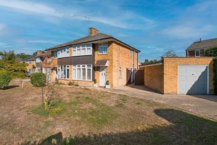 3 Bedroom Semi-Detached House For Sale In Palmers, Wantage, OX12