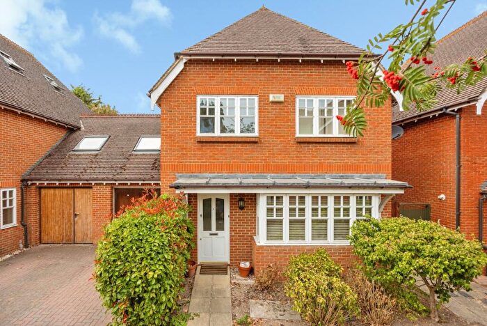 4 Bedroom Detached House For Sale In Walnut Tree Place, Send, Woking, Surrey, GU23