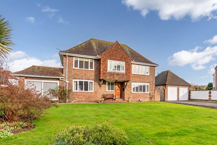 4 Bedroom Detached House For Sale In Aldwick Road, Bognor Regis, PO21