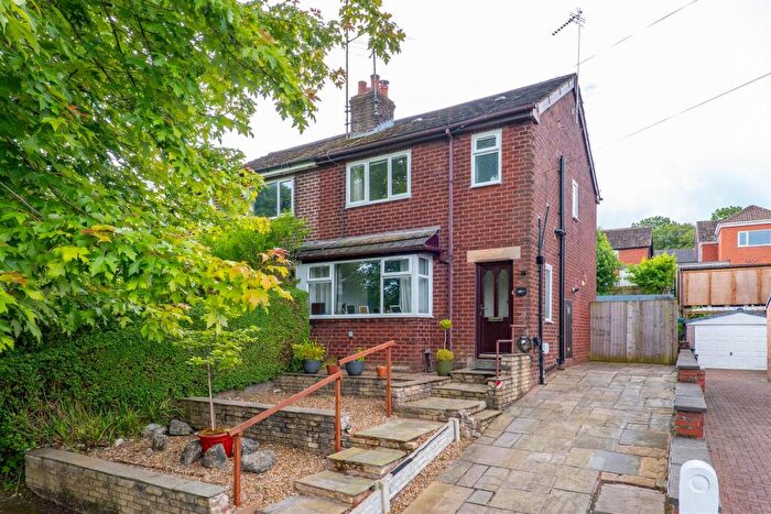 3 Bedroom Semi-Detached House For Sale In Hennel Lane, Walton-Le-Dale, PR5