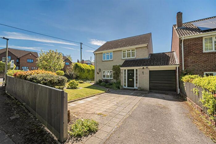 4 Bedroom Link Detached House For Sale In Carpenters Lane, Bratton, BA13