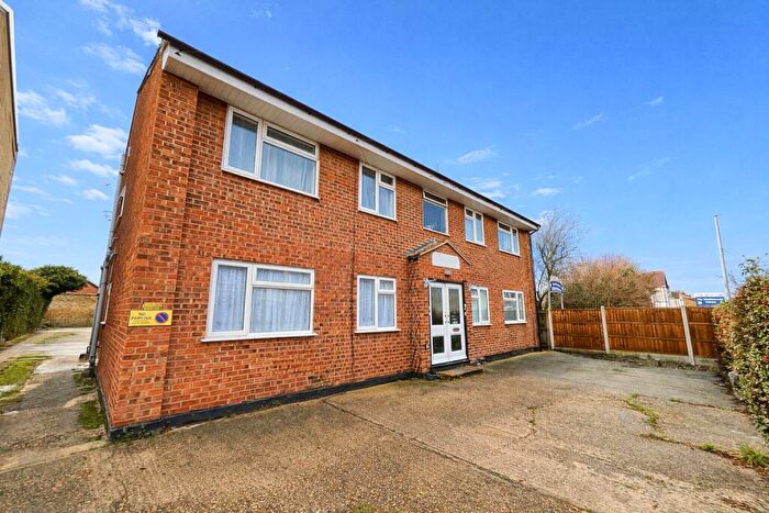 2 Bedroom Flat For Sale In Delaford Lodge, Westcliff-on-Sea, SS0