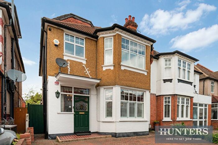 4 Bedroom Semi-Detached House For Sale In Thornbury Avenue, Isleworth, TW7