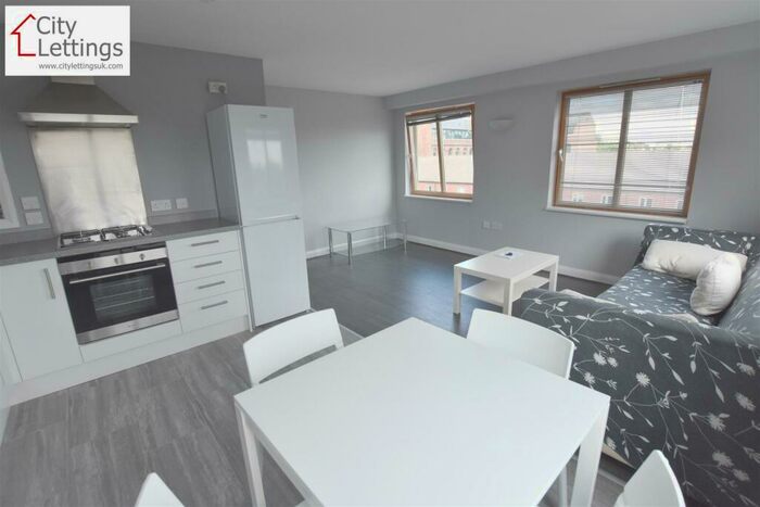 2 Bedroom Apartment To Rent In Raleigh Square, Raleigh Street, NG7