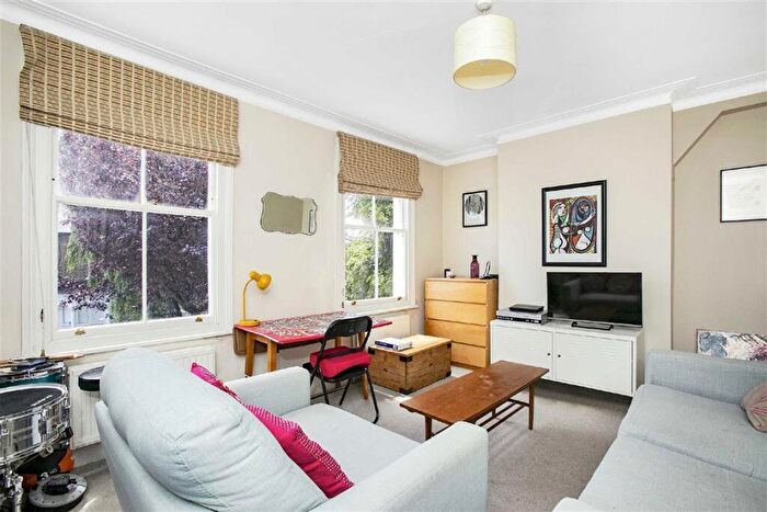 1 Bedroom Flat To Rent In Edric Road, New Cross, SE14