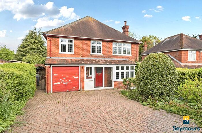 5 Bedroom Detached House For Sale In Queen Eleanors Road, Guildford, Surrey, GU2