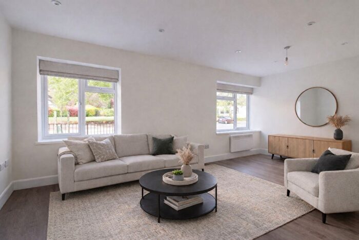 1 Bedroom Flat To Rent In St. Albans Road, Watford, Hertfordshire, WD25