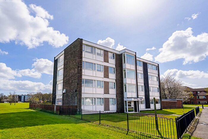 2 Bedroom Flat To Rent In Thorntree Court, Forest Hall, NE12