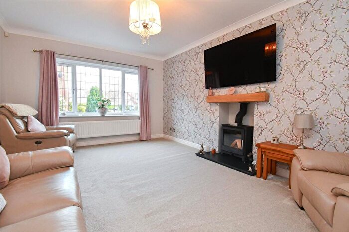 4 Bedroom Detached House For Sale In Truro Close, Great Sutton, Cheshire, CH66