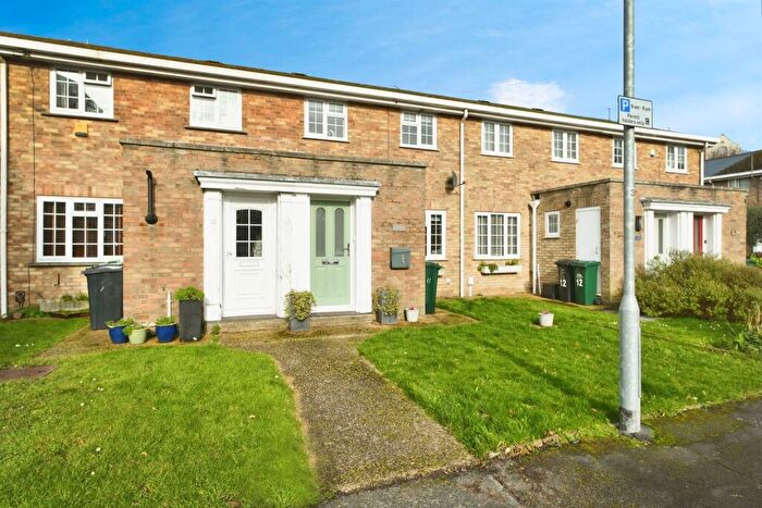 3 Bedroom Terraced House For Sale In Barry Walk, Brighton, BN2