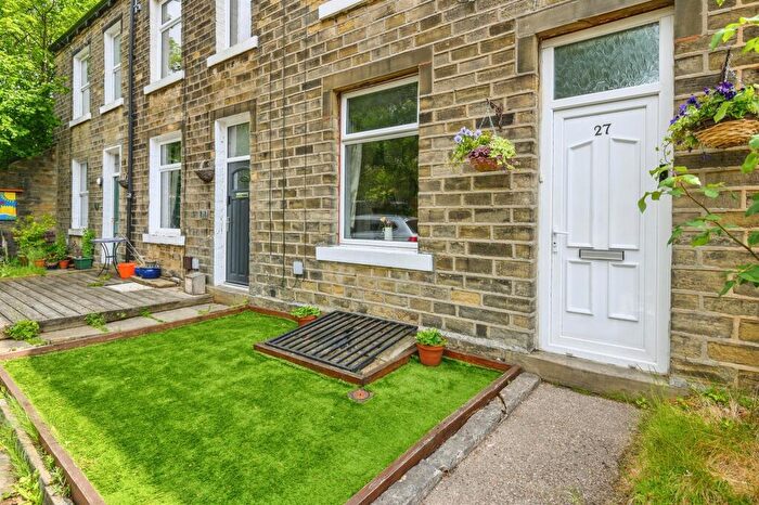 2 Bedroom Terraced House For Sale In Royd Street, Huddersfield, HD3