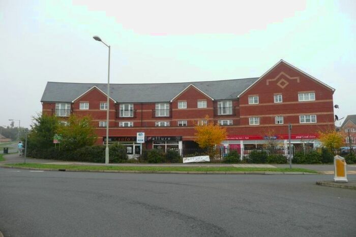 2 Bedroom Flat To Rent In Richmond Meech Drive, Kennington, Ashford, Kent, TN24