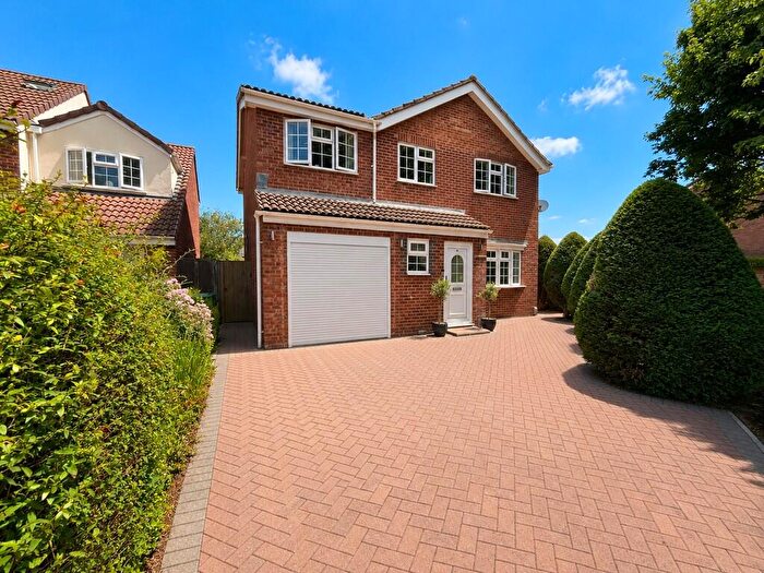 4 Bedroom Detached House For Sale In Cornwall Crescent, Yate, BS37