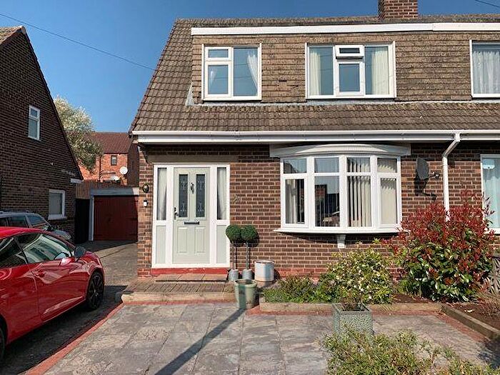 3 Bedroom Semi-Detached House For Sale In New Road, Newhall, Swadlincote, DE11