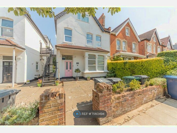 2 Bedroom Flat To Rent In Sunningfields Road, London, NW4