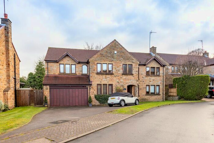 6 Bedroom Detached House To Rent In Syke Green, Leeds LS14