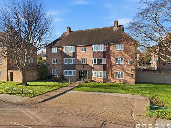 2 Bedroom Flat For Sale In Pentrich Avenue, Enfield, EN1