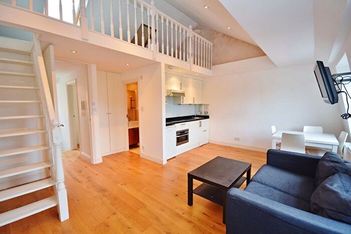1 Bedroom Maisonette To Rent In Camden High Street, Camden Town, NW1