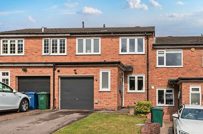 2 Bedroom Terraced House For Sale In Clifford Road, Barnet, EN5