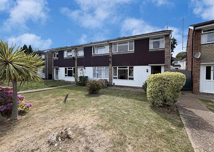 3 Bedroom End Of Terrace House To Rent In Withyham Close, Eastbourne, BN22
