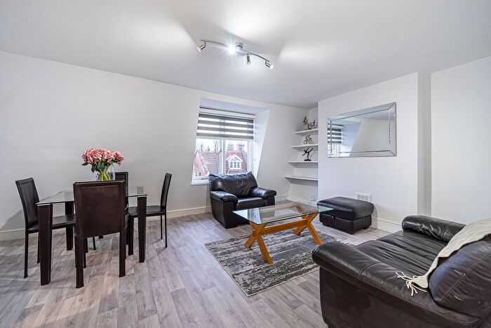 1 Bedroom Flat For Sale In Dyne Road, London, NW6