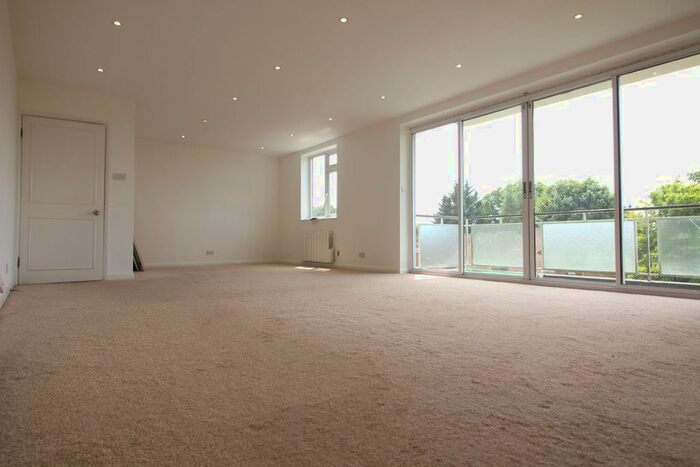 3 Bedroom Flat To Rent In Holmebury Close, Hive Road, Bushey Heath, Bushey, WD23