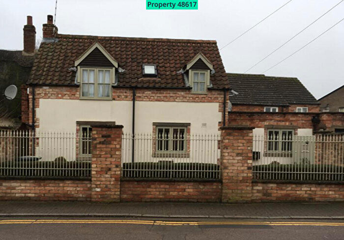 2 Bedroom Detached House To Rent In Crown Street, Oakham, LE15