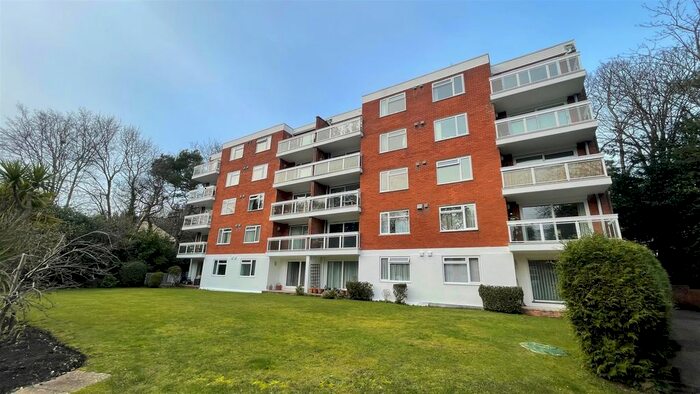 2 Bedroom Flat To Rent In Branksome Wood Road, Westbourne, Bournemouth, BH4