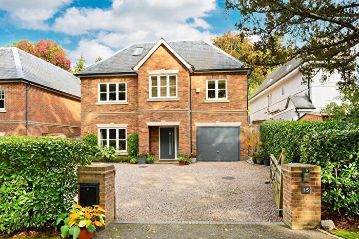 6 Bedroom Detached House For Sale In Drakes Close, Esher, Surrey, KT10
