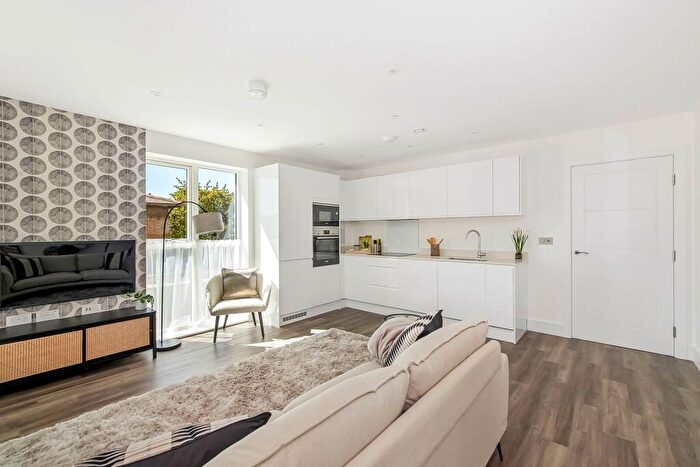 Studio For Sale In Pegasus Walk, Southwark, London, SE5