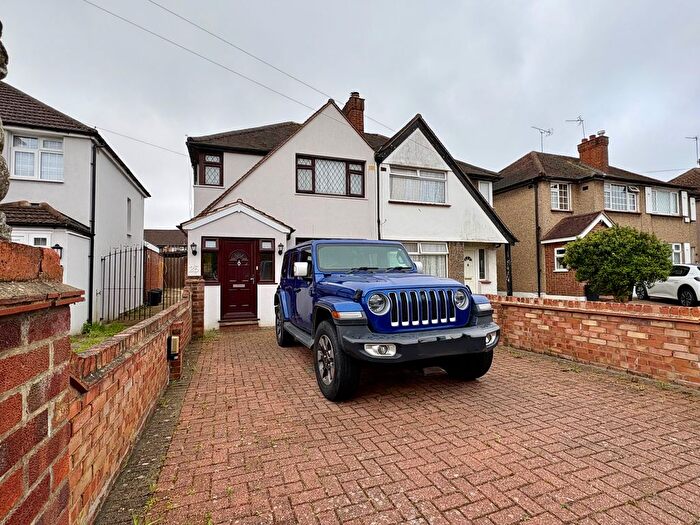 3 Bedroom Semi Detached House To Rent In Elers Road, Hayes, UB3