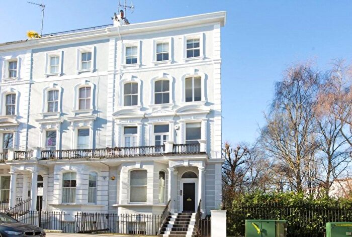 2 Bedroom Flat To Rent In Arundel Gardens, London, W11