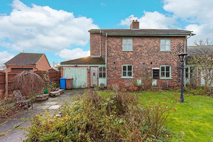 4 Bedroom Detached House For Sale In Villa Farm Cottages, Snaith, Goole, East Riding Of Yorkshire, DN14